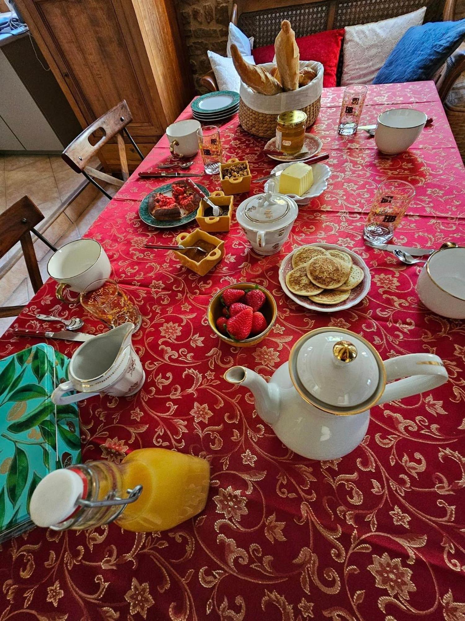 مبيت وإفطار Cormatin Le Moulin De Chazelle المظهر الخارجي الصورة